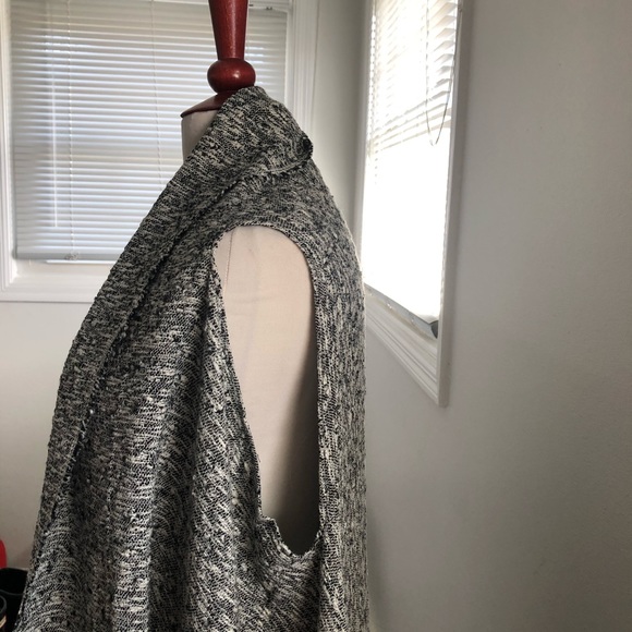 Multi Wear Vest/Scarf - Picture 4 of 6